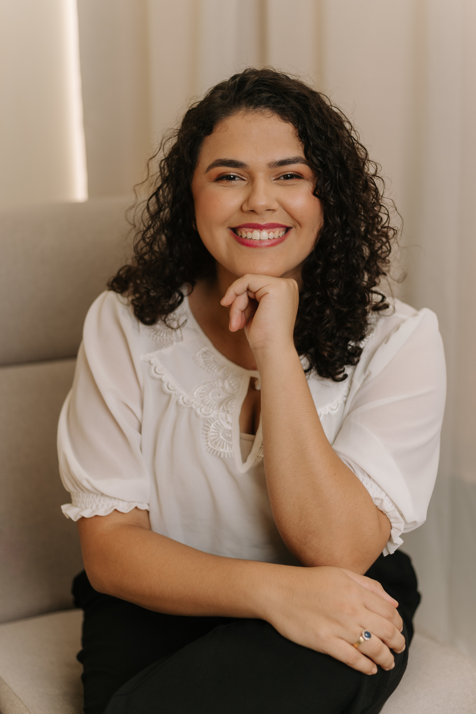 Luziana Oliveira Paiva em seu consultório